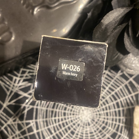 BOBBI BROWN Intensive Serum Foundation SPF 40 - Picture 4 of 6